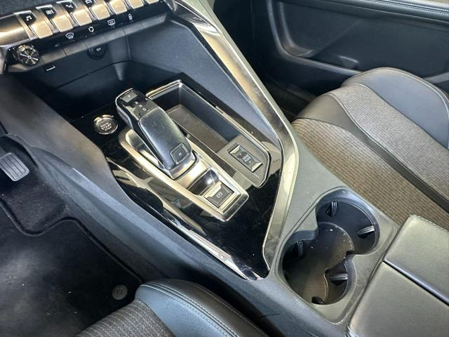 PEUGEOT 3008 usata, con Touch screen