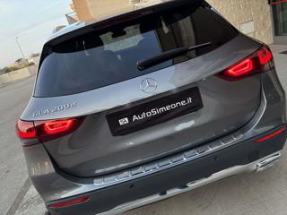 MERCEDES-BENZ GLA 200 usata, con Sensori di parcheggio anteriori