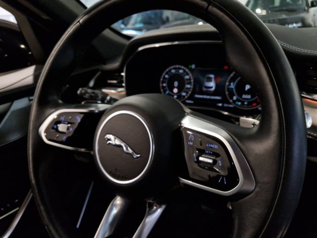 JAGUAR F-Pace usata, con Volante in pelle