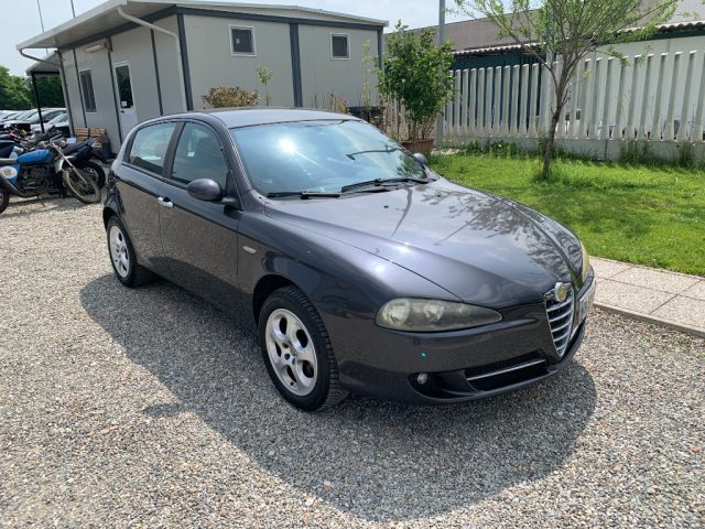 ALFA ROMEO 147 usata, con Airbag laterali