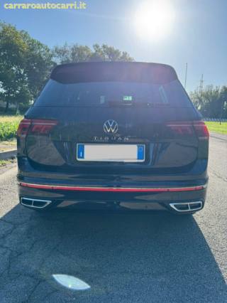 VOLKSWAGEN Tiguan usata, con Autoradio