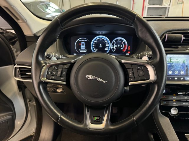 JAGUAR F-Pace usata, con Fari Xenon