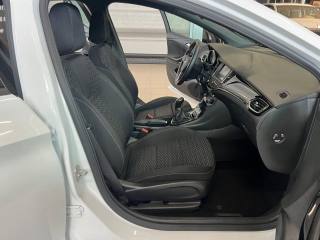 OPEL Astra usata, con Autoradio digitale