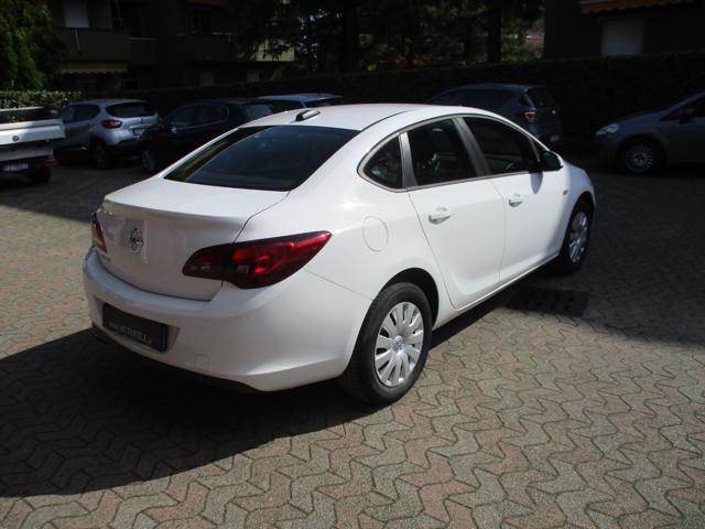 OPEL Astra usata, con Autoradio