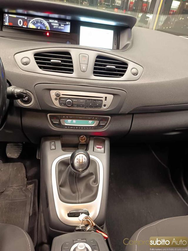 RENAULT Scenic usata 32