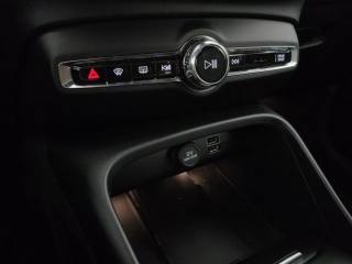 VOLVO XC40 usata, con USB