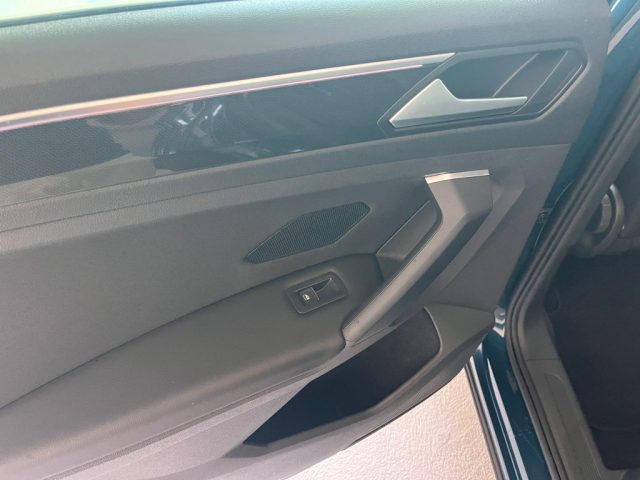 VOLKSWAGEN Tiguan usata, con Bracciolo