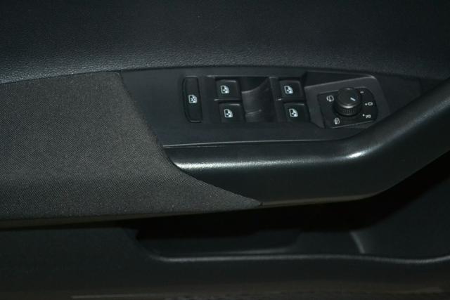 VOLKSWAGEN Taigo usata, con Cruise Control