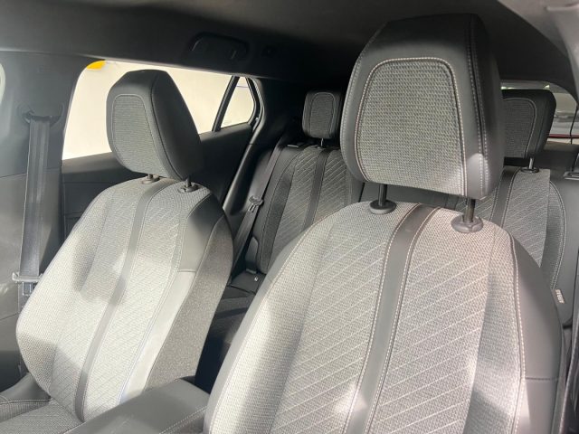 PEUGEOT 2008 usata, con Volante in pelle