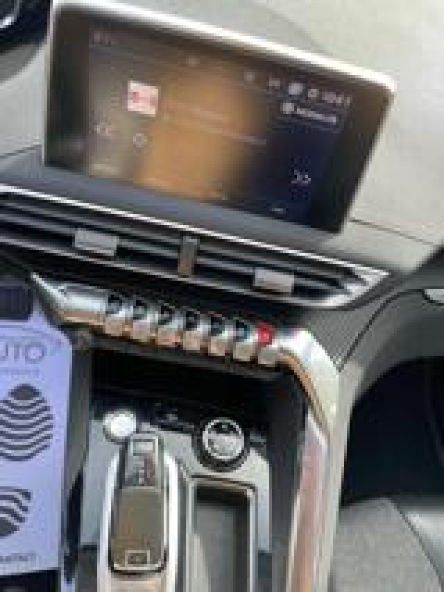 PEUGEOT 3008 usata, con Servosterzo