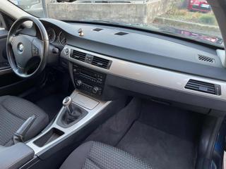 BMW 318 usata, con Fari Xenon