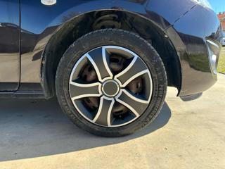 MAZDA 2 usata, con Pneumatici estivi