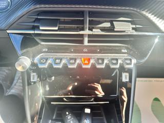 PEUGEOT 2008 usata, con Volante in pelle