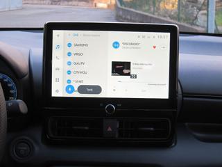 TOYOTA Yaris usata, con Telecamera per parcheggio assistito