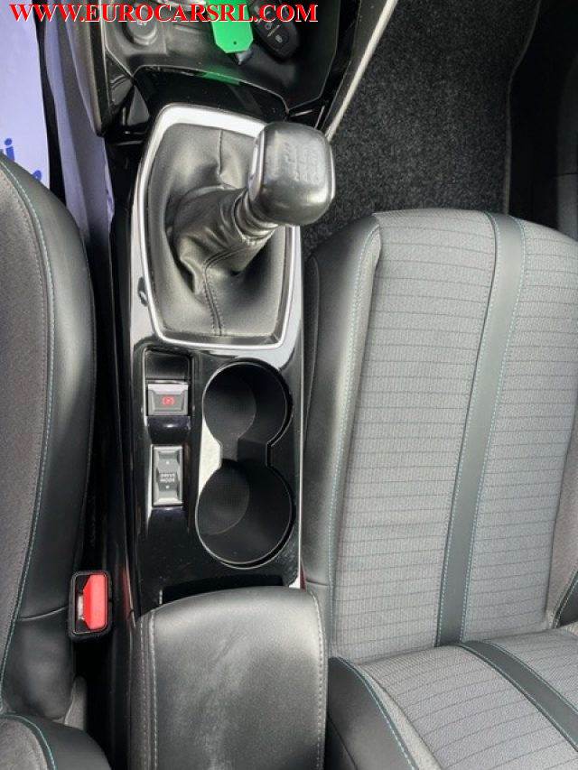 PEUGEOT 2008 usata, con Touch screen