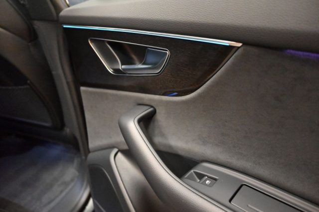 AUDI Q8 usata 60