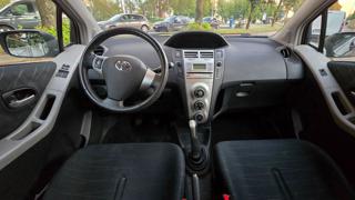 TOYOTA Yaris usata, con Luce d