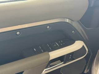 LAND ROVER Defender usata 29