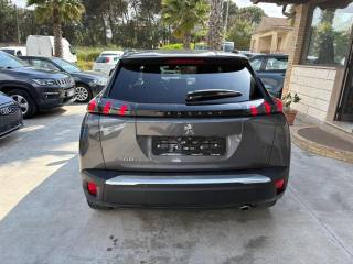 PEUGEOT 2008 usata, con Autoradio