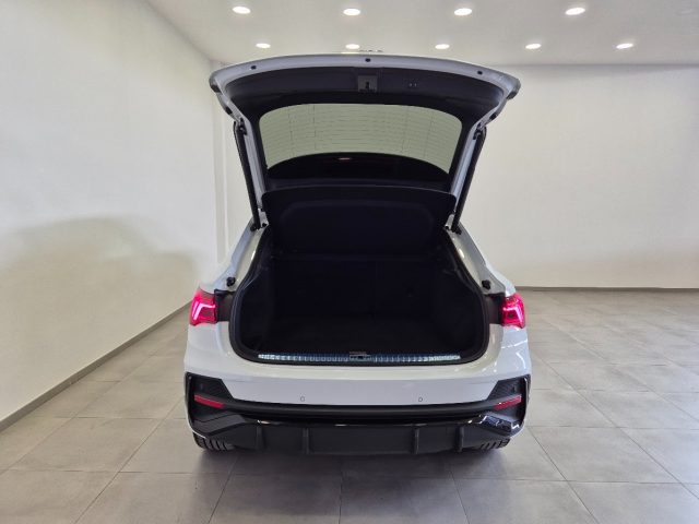 AUDI Q3 usata, con Sensori di parcheggio anteriori