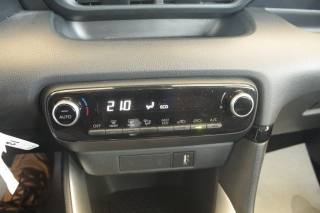 TOYOTA Yaris usata, con Sensore di luce