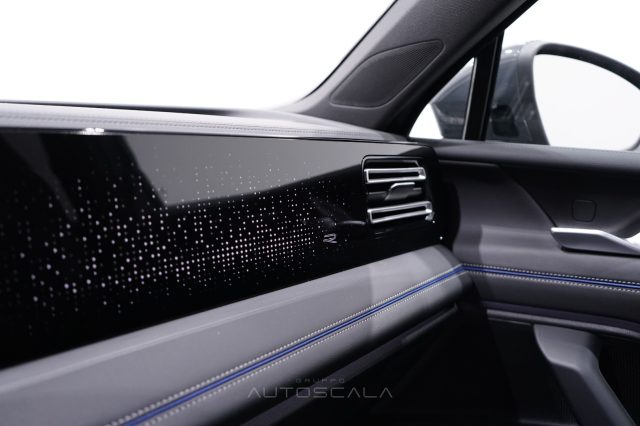 VOLKSWAGEN Tiguan usata, con Fari LED