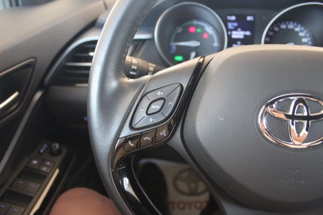 TOYOTA C-HR usata, con Frenata d