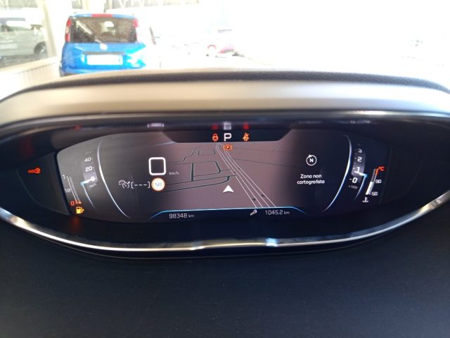 PEUGEOT 3008 usata, con Fari LED