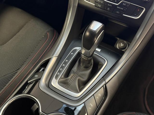 FORD Mondeo usata, con Leve al volante