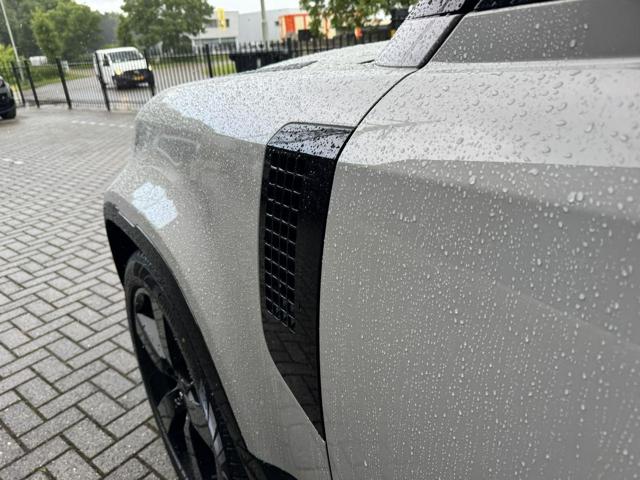 LAND ROVER Defender usata, con Climatizzatore