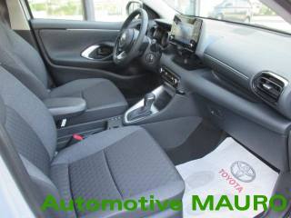 TOYOTA Yaris usata, con Bracciolo