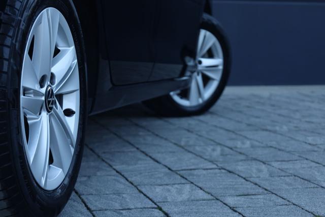 VOLKSWAGEN Golf usata, con Monitoraggio pressione pneumatici