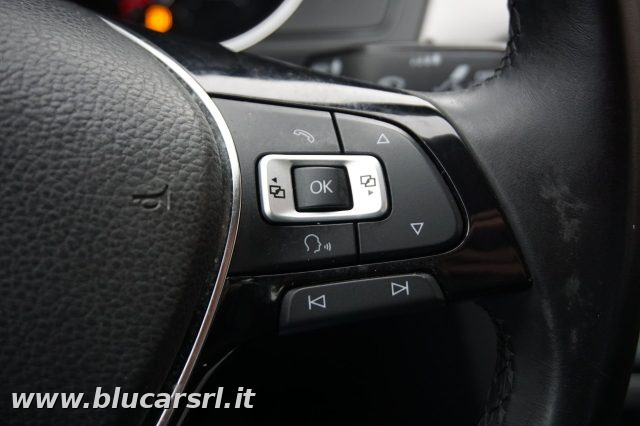 VOLKSWAGEN Passat usata, con Specchietti laterali elettrici