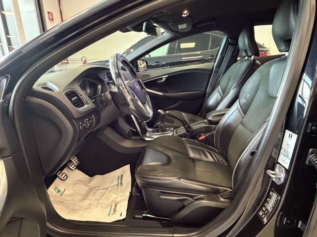 VOLVO V40 usata, con Autoradio