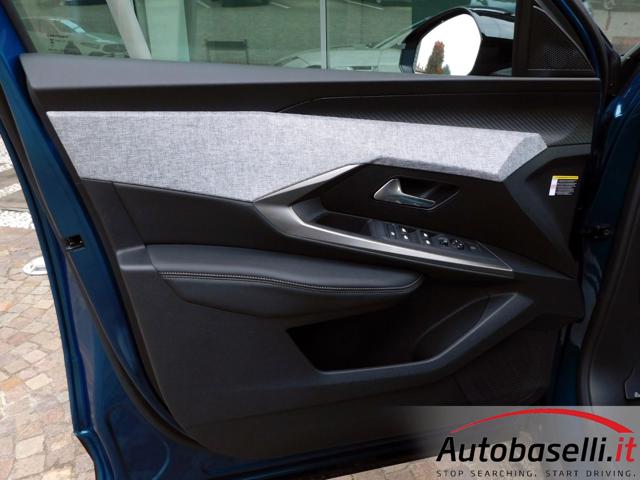 PEUGEOT 3008 usata, con Sensori di parcheggio posteriori