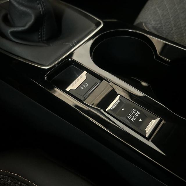 PEUGEOT 208 usata, con Luci diurne LED