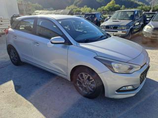 HYUNDAI i20 usata, con Specchietti laterali elettrici
