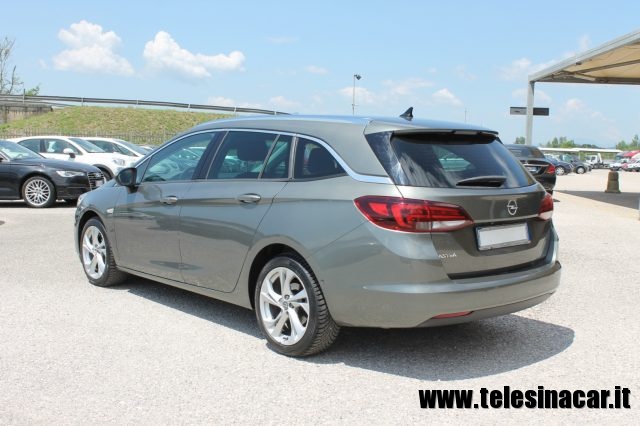 OPEL Astra usata, con Autoradio
