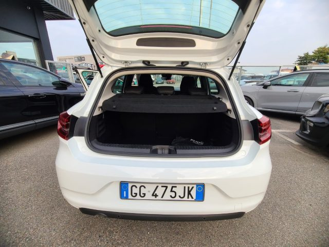 RENAULT Clio usata, con USB