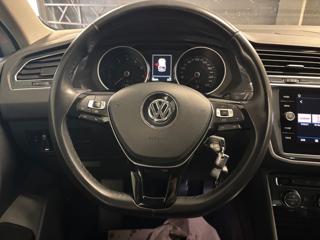 VOLKSWAGEN Tiguan usata, con Autoradio