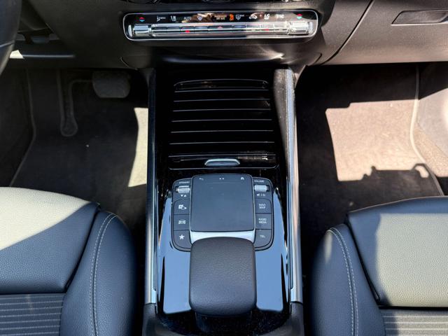 MERCEDES-BENZ GLA 200 usata, con Sistema di navigazione