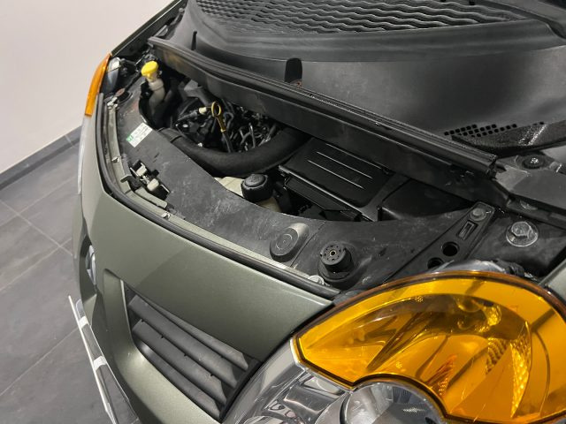 RENAULT Modus usata, con Volante in pelle