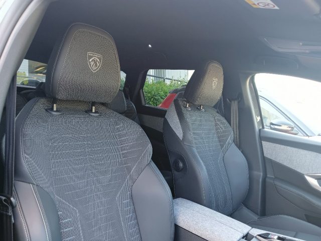 PEUGEOT 5008 usata, con Sedili riscaldati