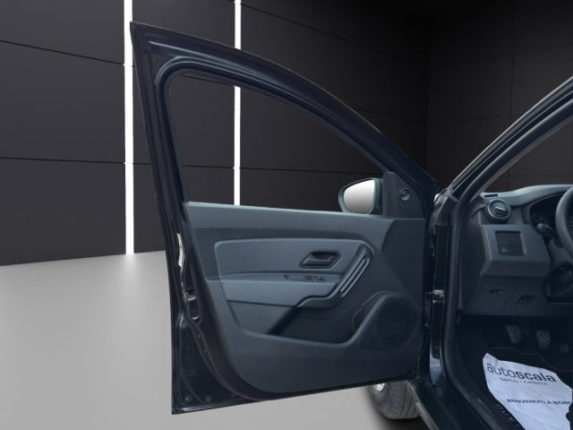 DACIA Duster usata, con Touch screen