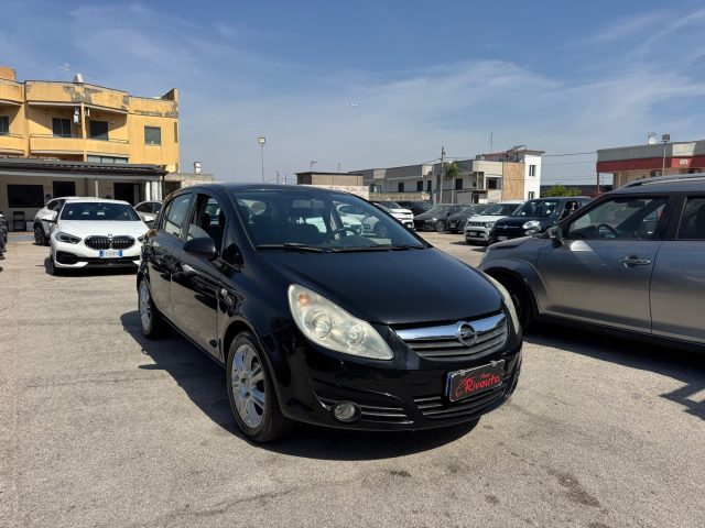 OPEL Corsa usata, con Autoradio