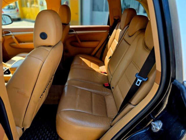 PORSCHE Cayenne usata, con Cerchi in lega