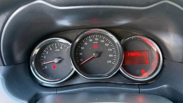 DACIA Duster usata, con Controllo trazione