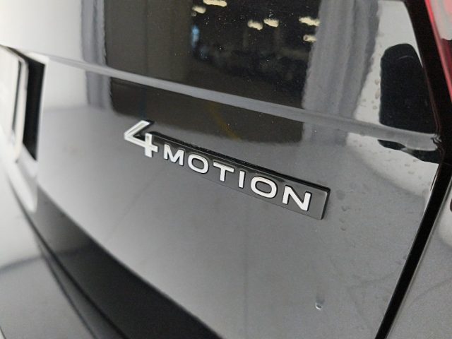 VOLKSWAGEN Tiguan usata, con Autoradio