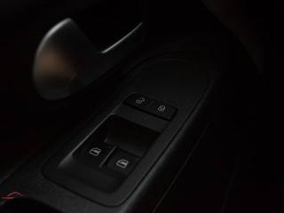 VOLKSWAGEN up! usata 34