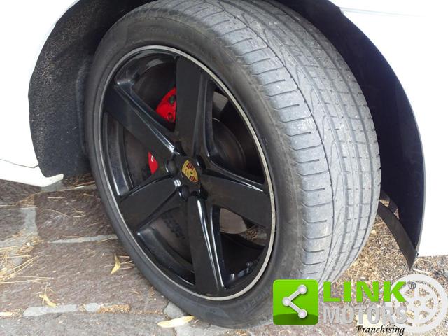 PORSCHE Macan usata 38